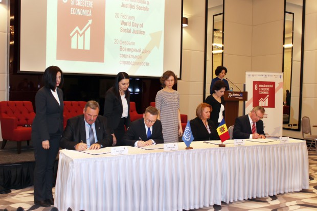 Partenerii sociali din Republica Moldova, &icirc;n colaborare cu Organizaţia Internaţională a Muncii, au semnat Programul de Ţară privind Munca Decentă