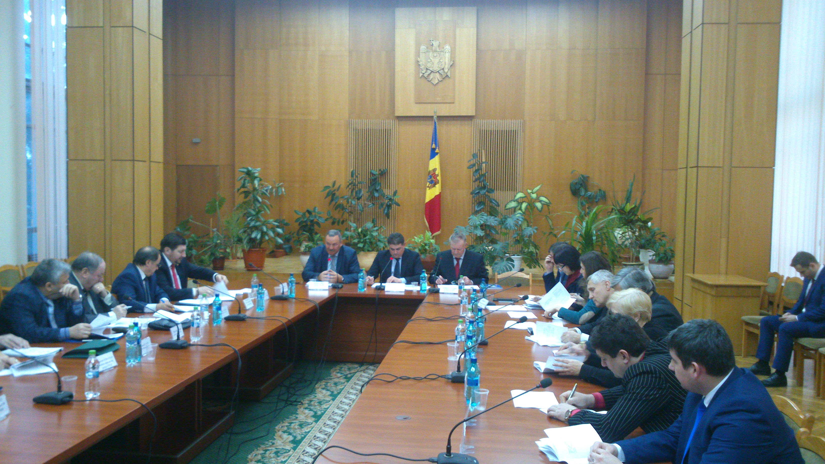 Comisia tripartită s-a &icirc;ntrunit &icirc;n ultima şedinţă din anul curent