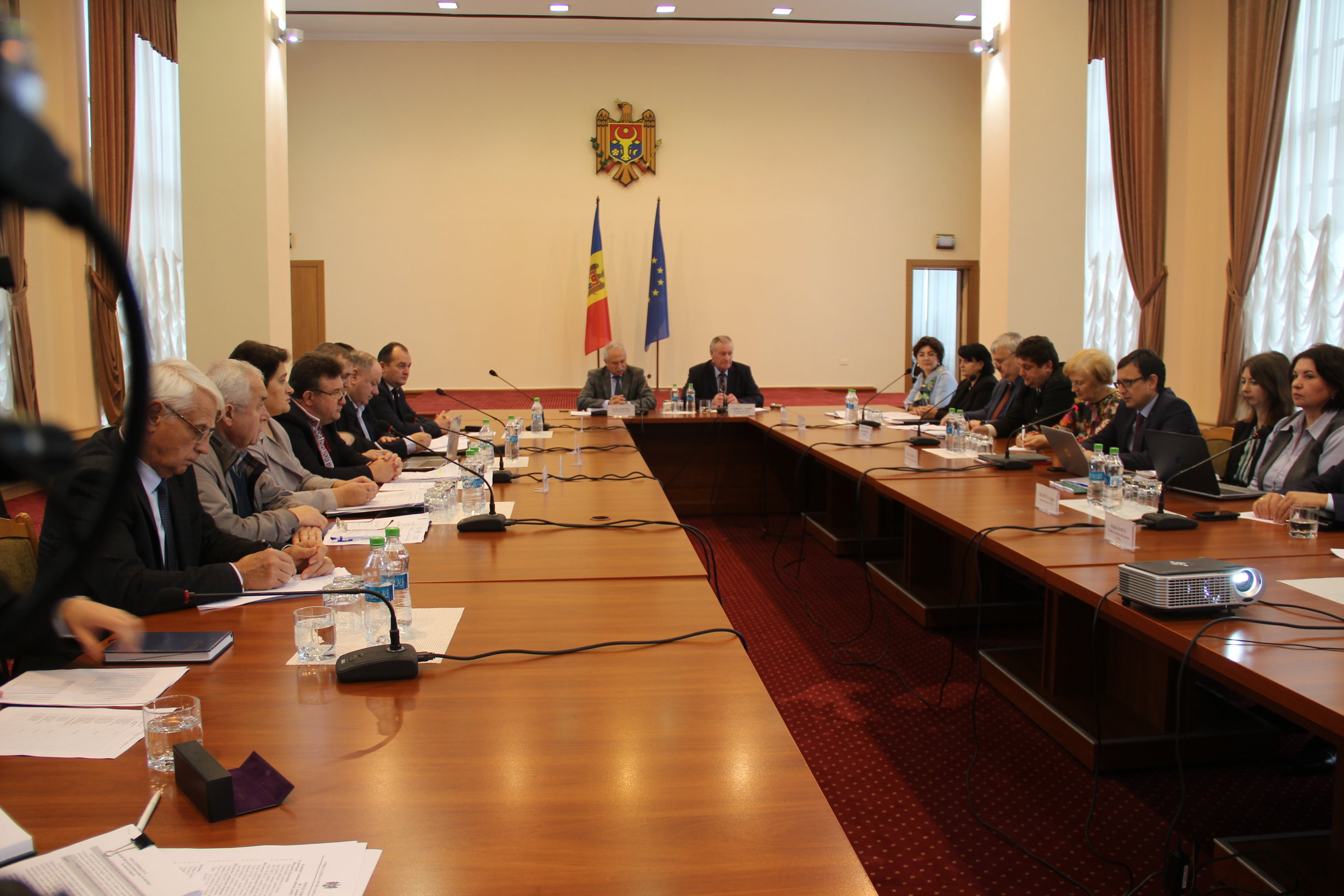 Comisia națională pentru consultări și negocieri colective a examinat proiectul de lege privind sistemul unitar de salarizare &icirc;n sectorul bugetar